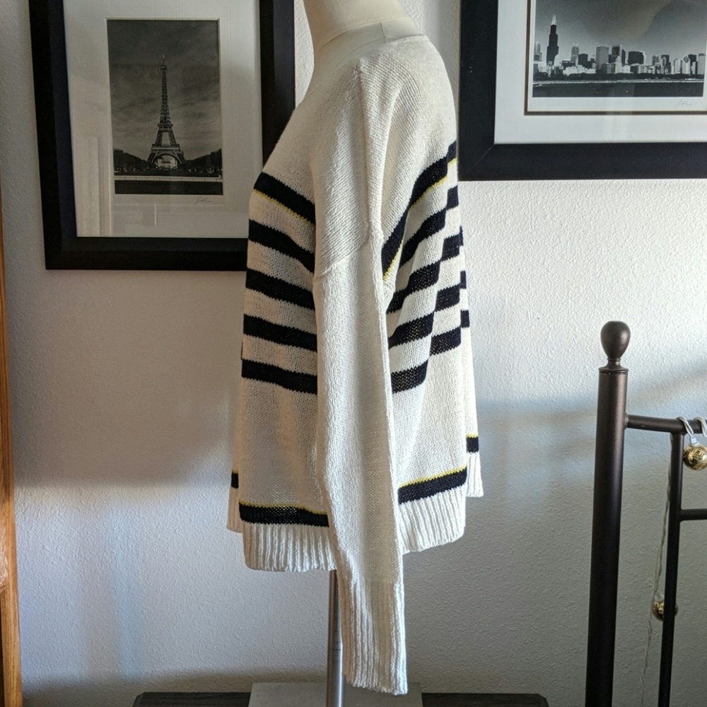 {Ann Taylor LOFT} Sweater - Picture 3 of 6